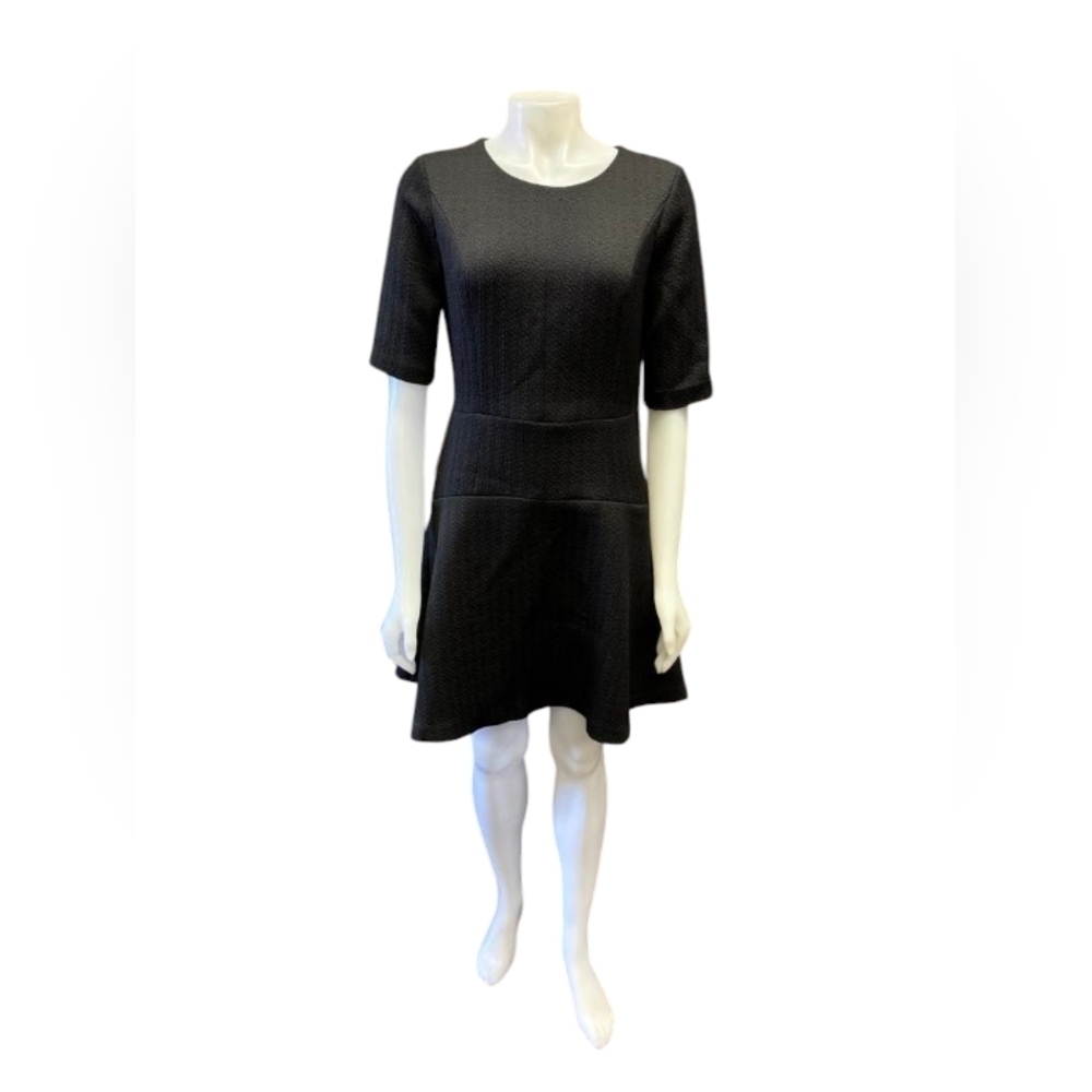 Club Monaco Dress EUC Black Half Sleeve size 8